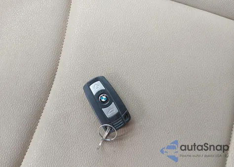 2014 BMW X1 xDrive28I z USA, uszkodzony, nr VIN WBAVL1C5XEVY16215